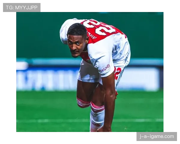 Lautaro倾囊相授，助力年轻新星闪耀绿茵场