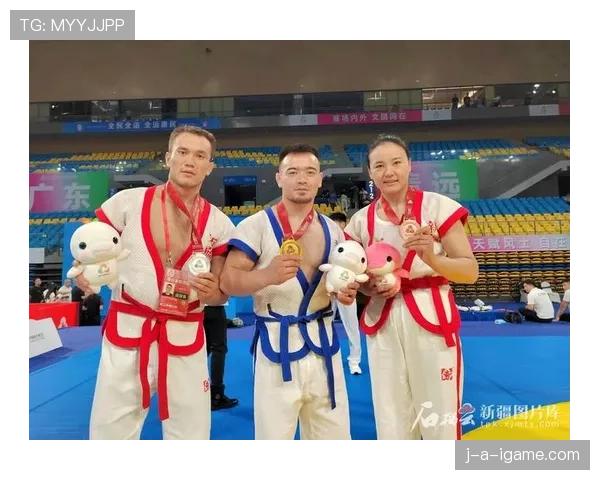 达伦·本特利状态回暖,英超新星闪耀赛场引关注 达伦·本特利状态回暖,英超新星闪耀赛场引关注