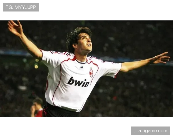 AC米兰冲击欧战资格状态回暖，能否重现昔日辉煌值得关注