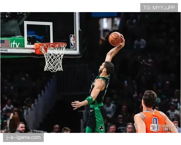 库西时代控卫标杆：无球跑动与传球视野如何主导早期绿军体系